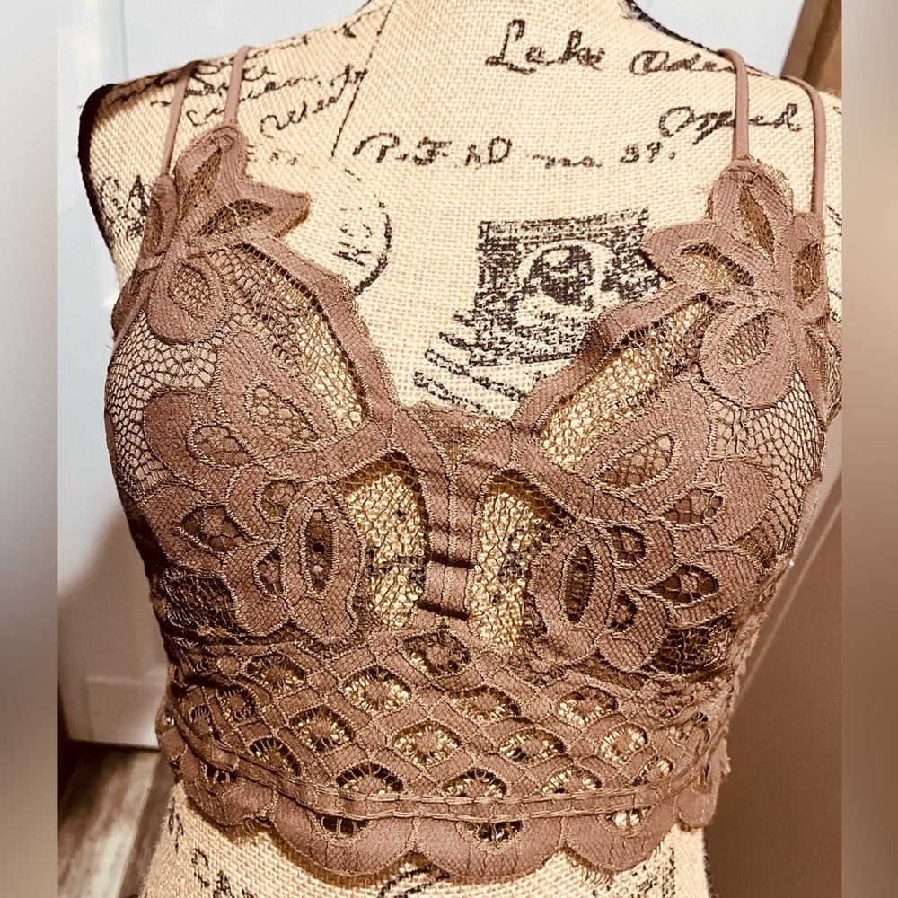 Forest fairy floral lace lightly lined brown bralette by Zenana • Medium